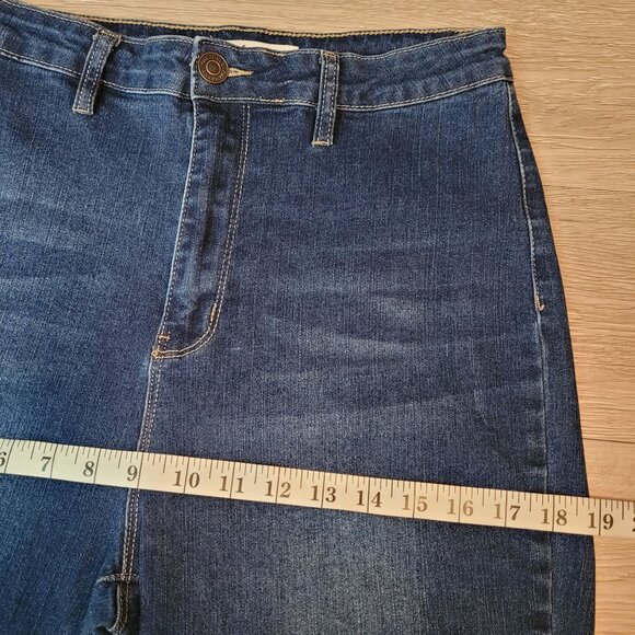 YMI Jeans Size 31 Chloe Flare High Rise Fray Hem Medium Wash Western Boho - Picture 6 of 10